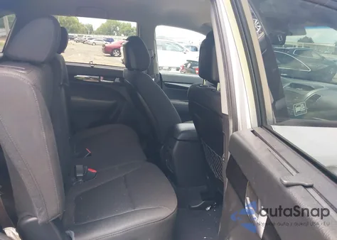 2014 Kia Sorento Lx из США, поврежденный, VIN 5XYKT4A61EG506884